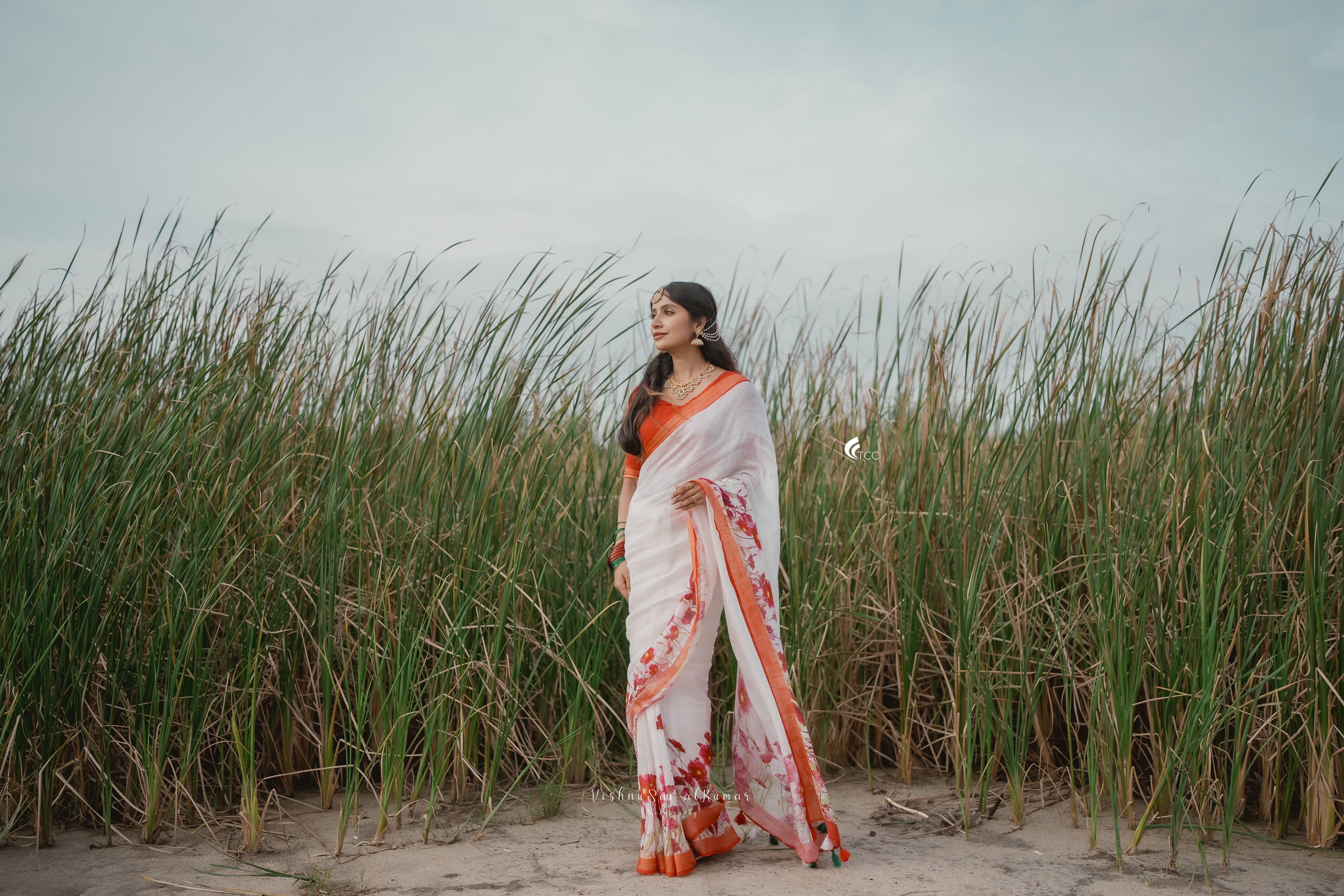 FLORAL PRINTED PURE LINEN SAREE