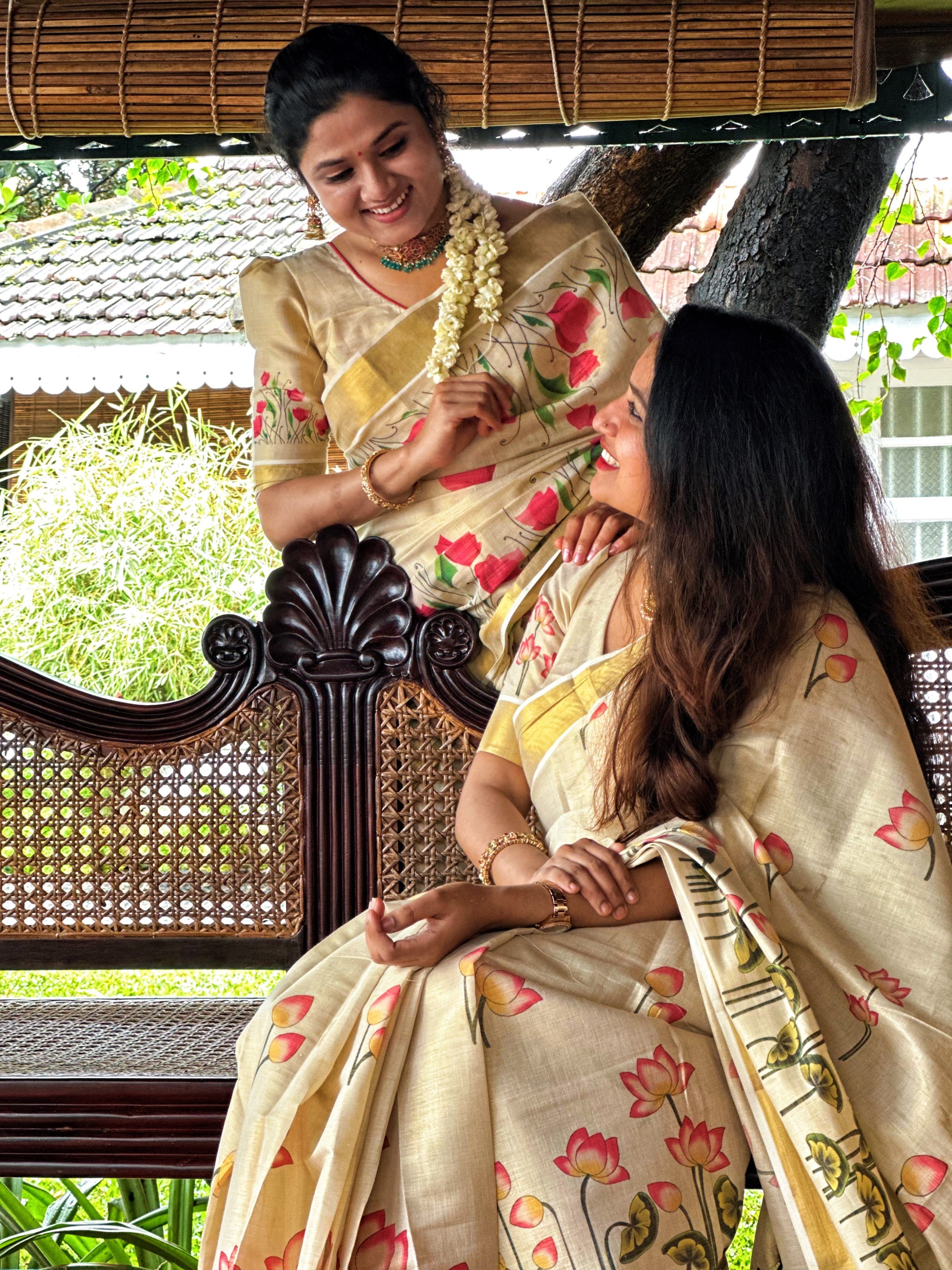 LOTUS PRINTED KERALA TISSUE SAREE