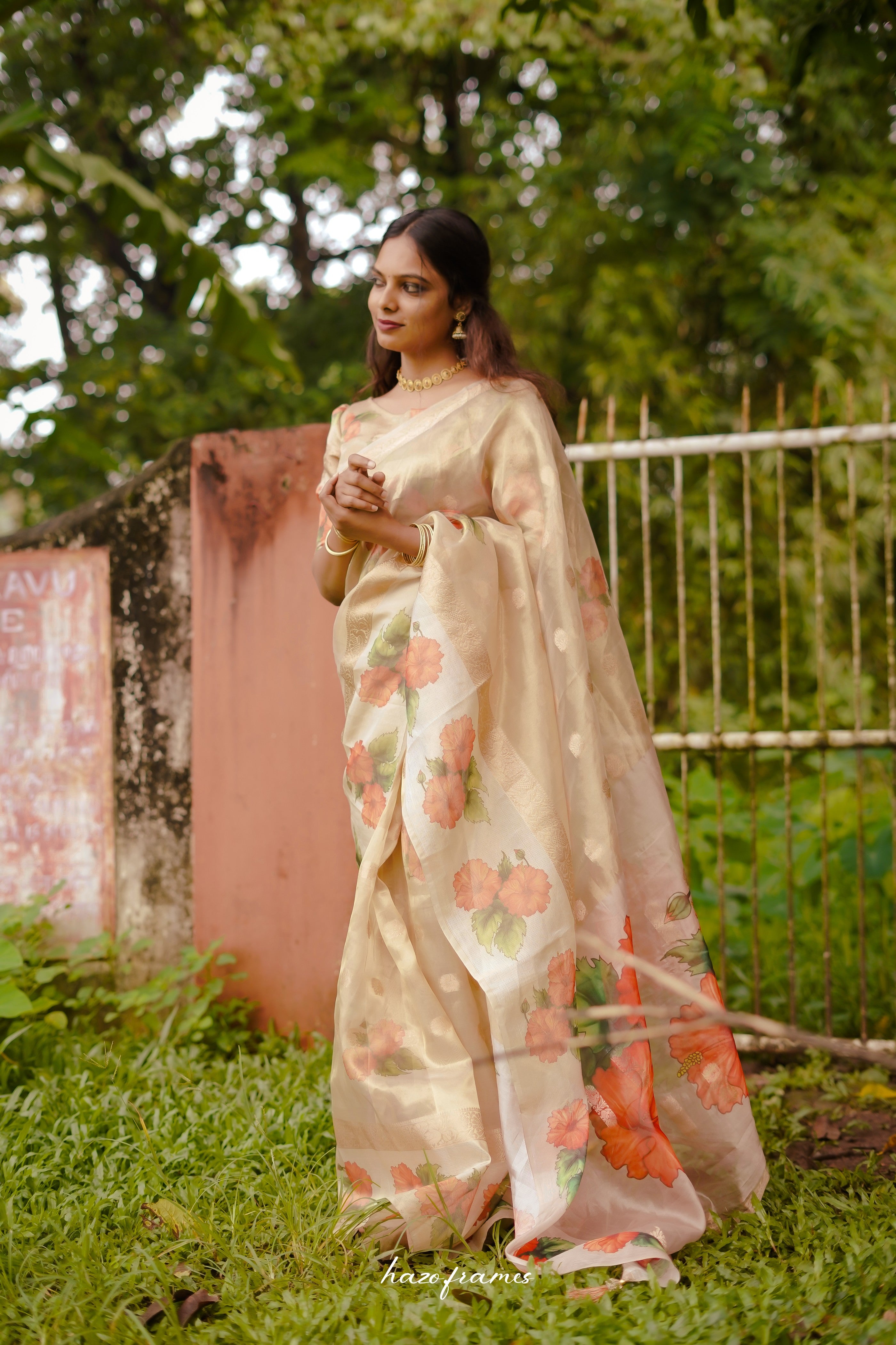 FLORAL PRINTED TISSUE SAREE