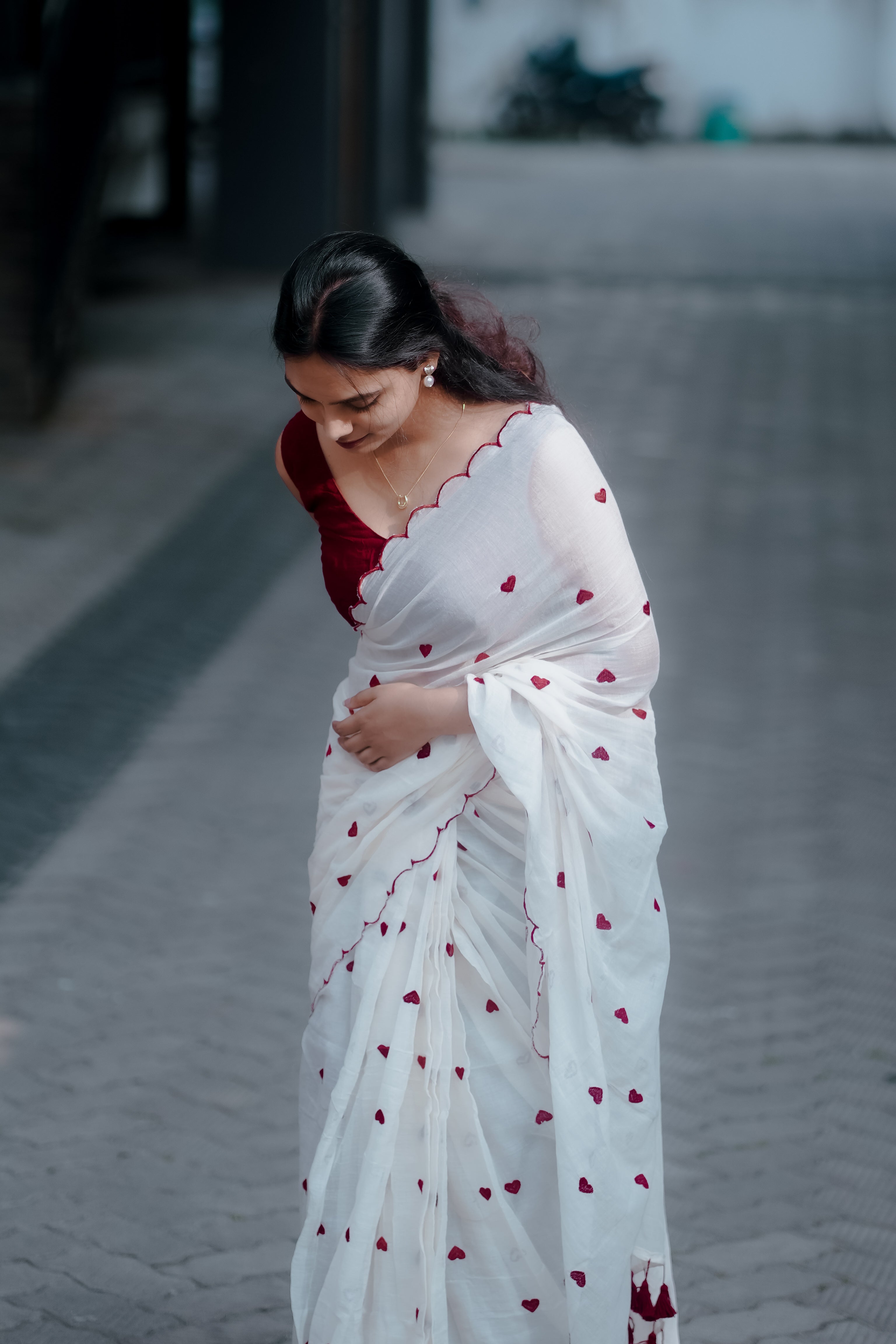 OFF WHITE MULMUL WITH MAROON HEART