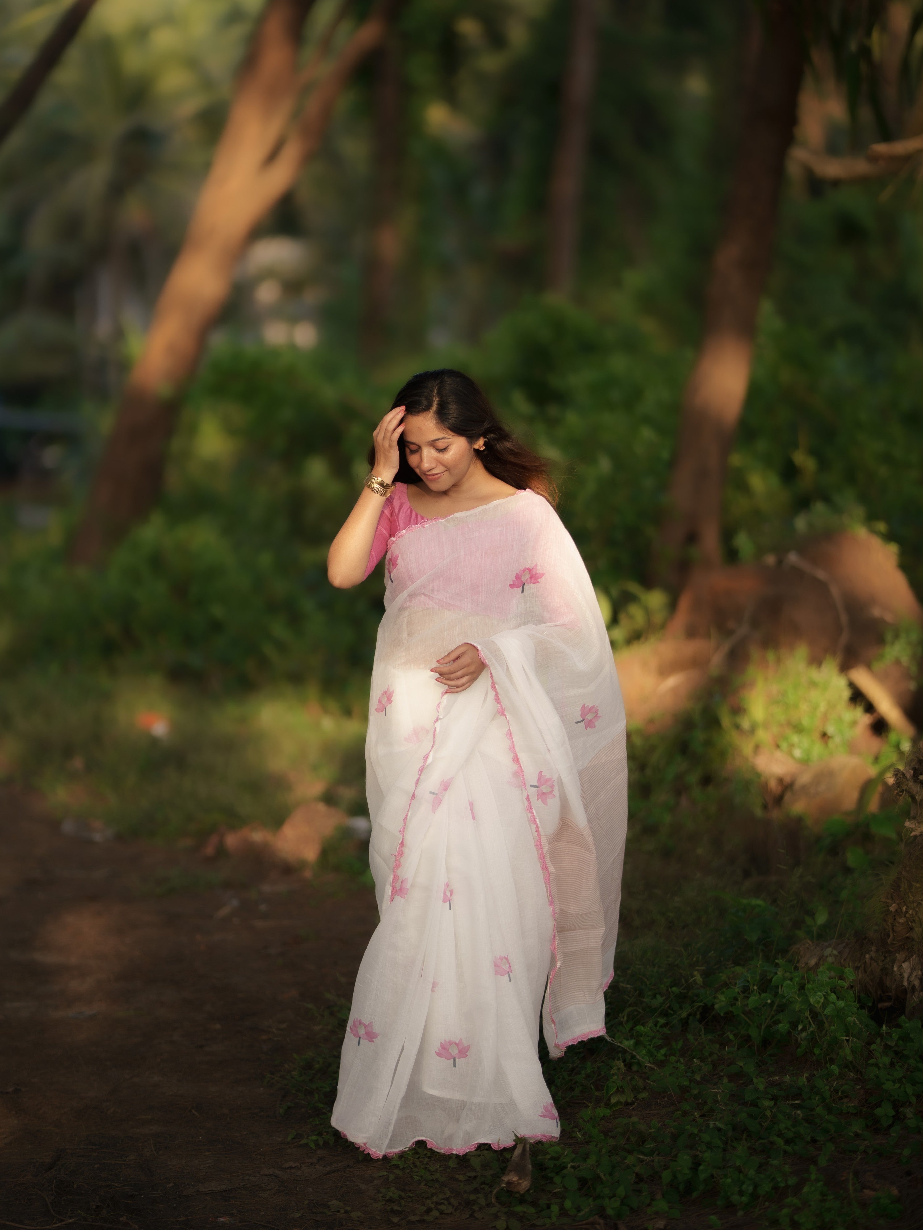 PINK LOTUS ON WHITE SEMI LINEN