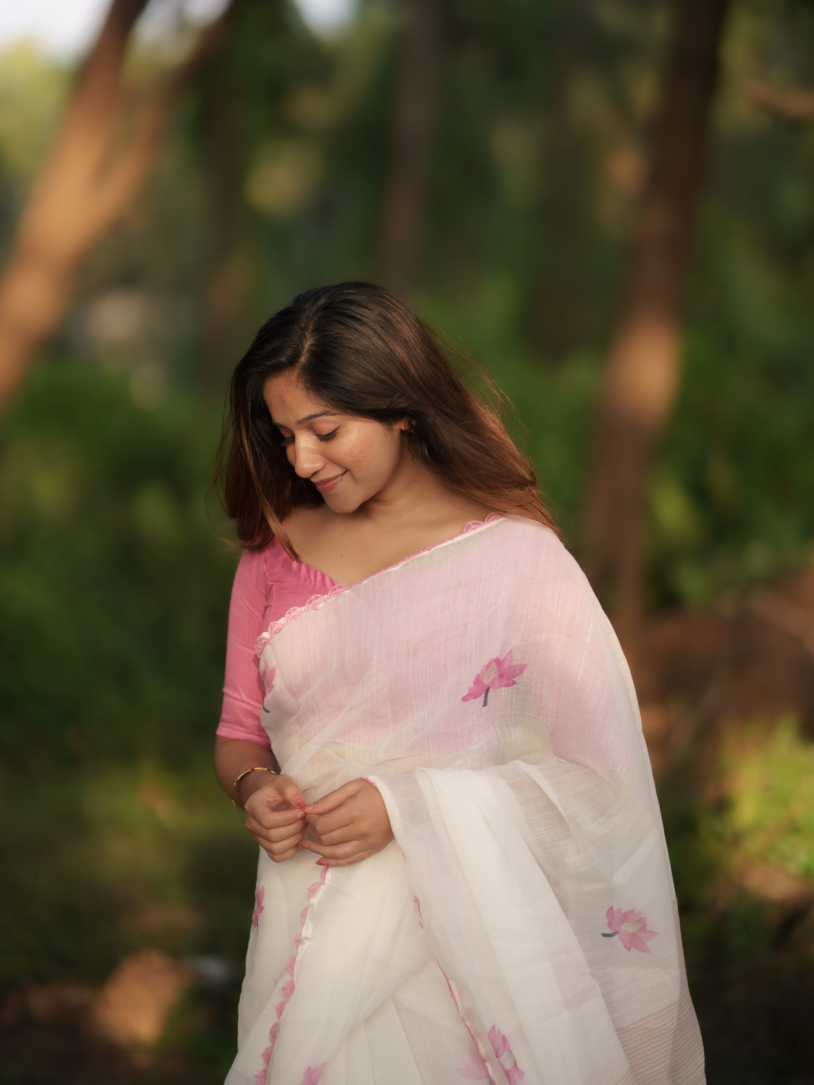 PINK LOTUS ON WHITE SEMI LINEN