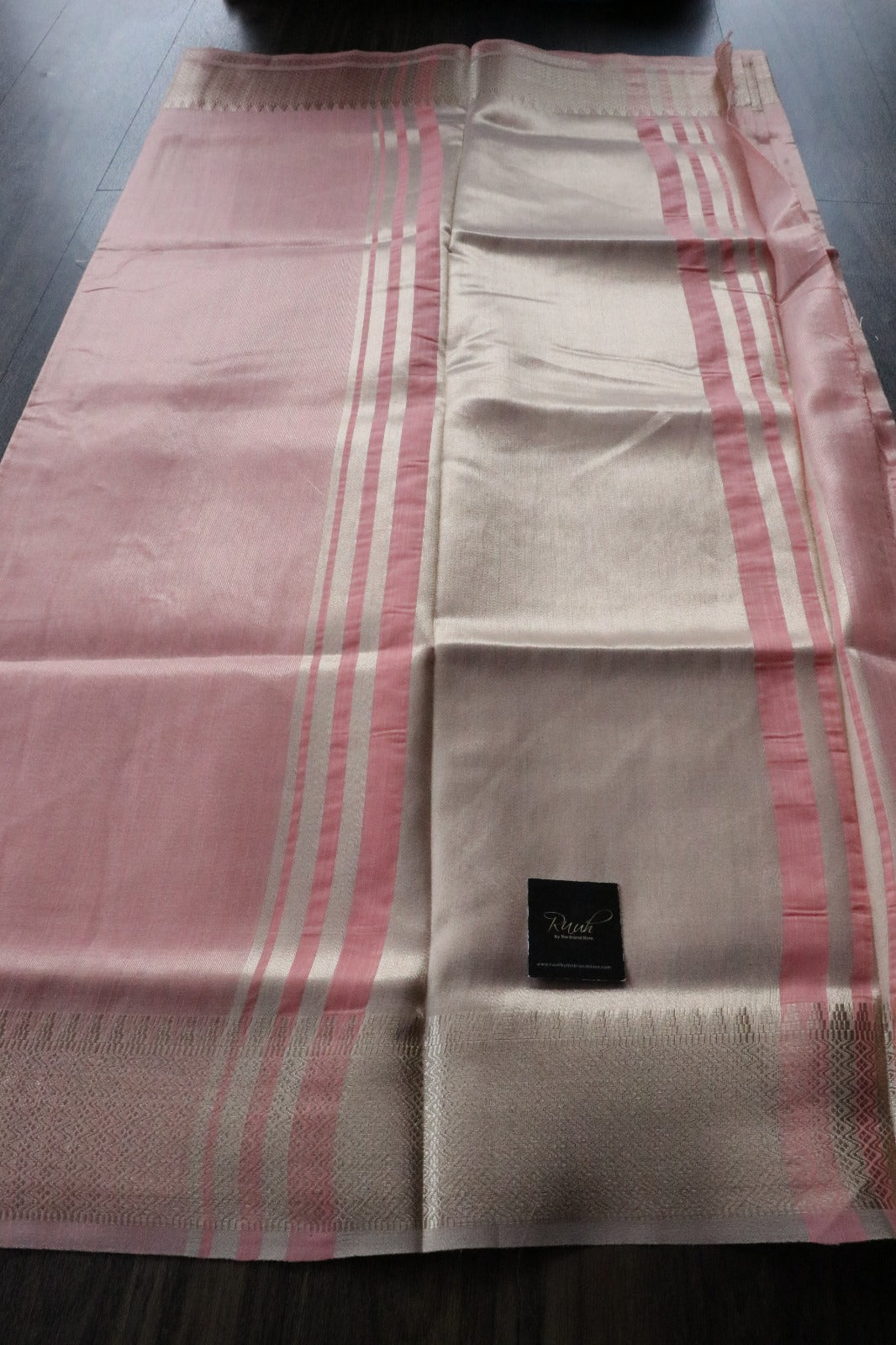 PLAIN TISSUE BASED SAREE 1