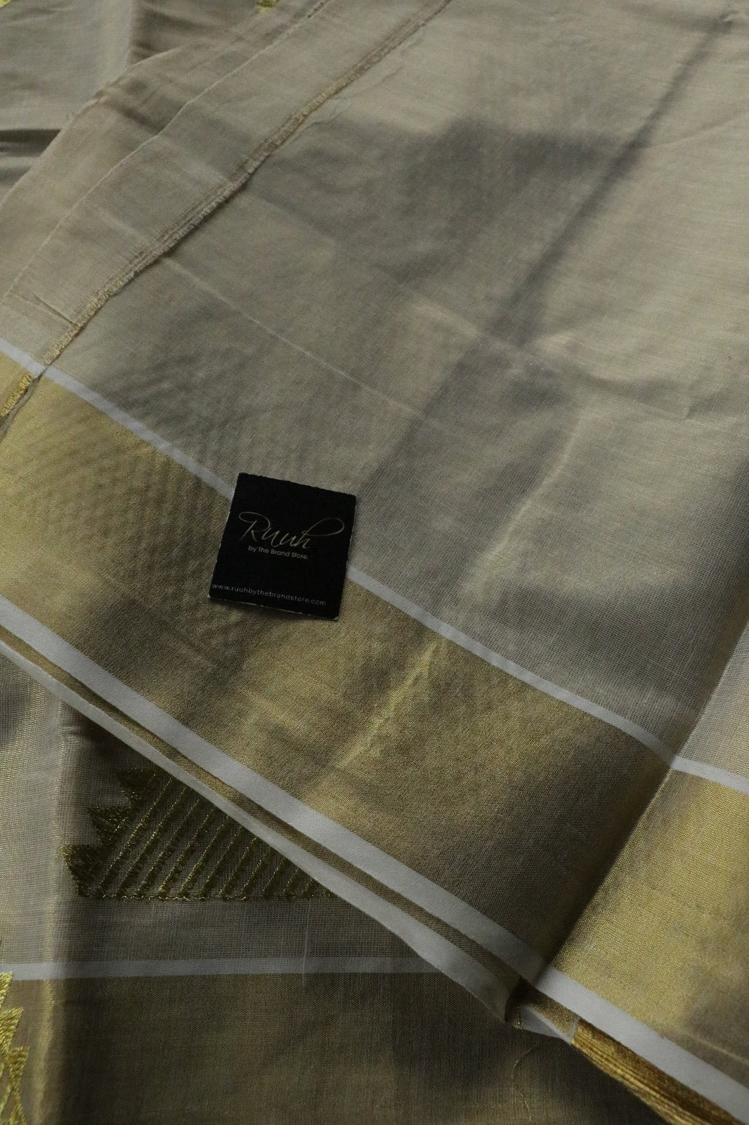 KERALA TISSUE DESIGNER EMBROIDERY