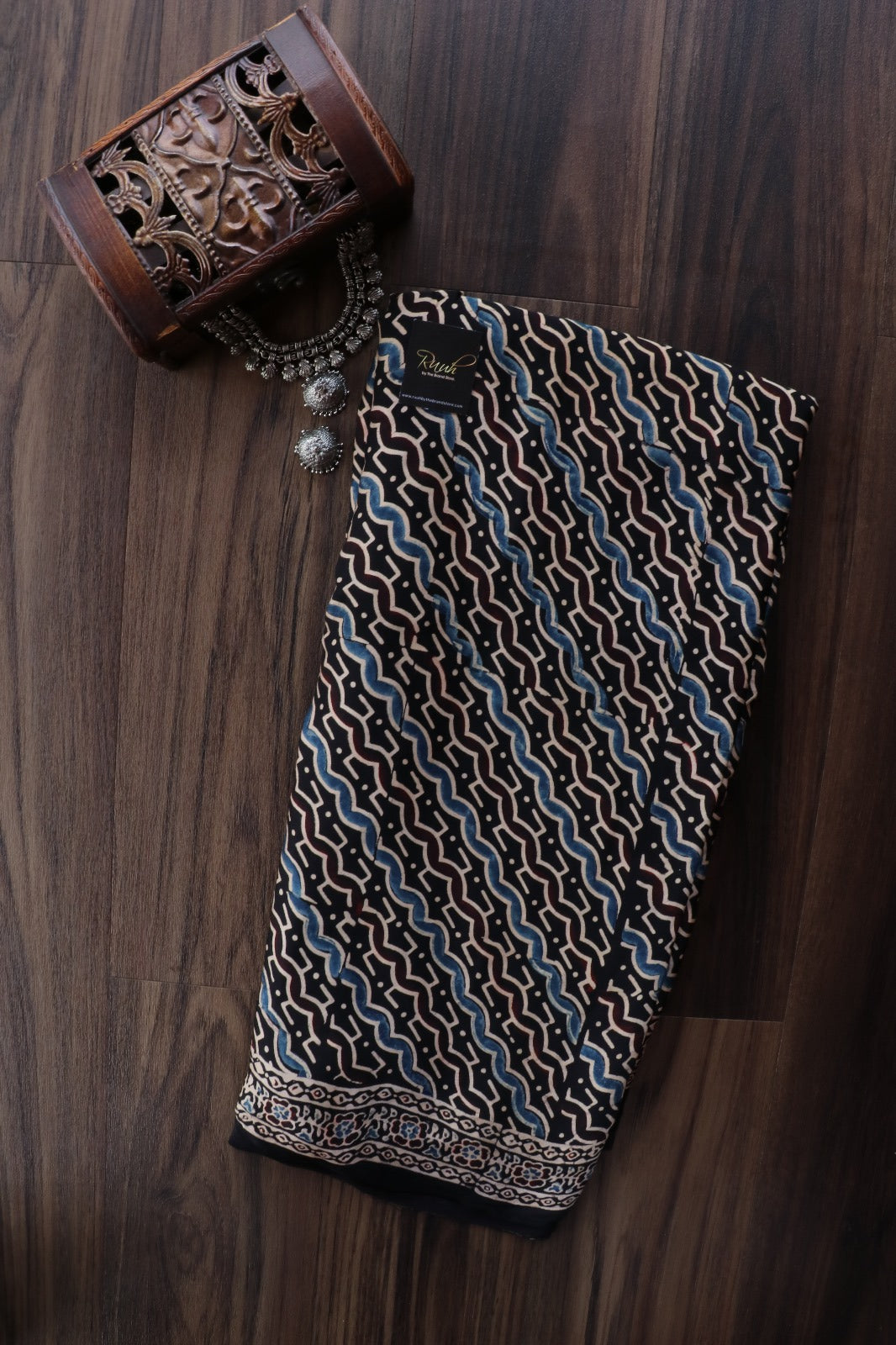 AJRAKH MODAL SILK 2 - TBS26AM