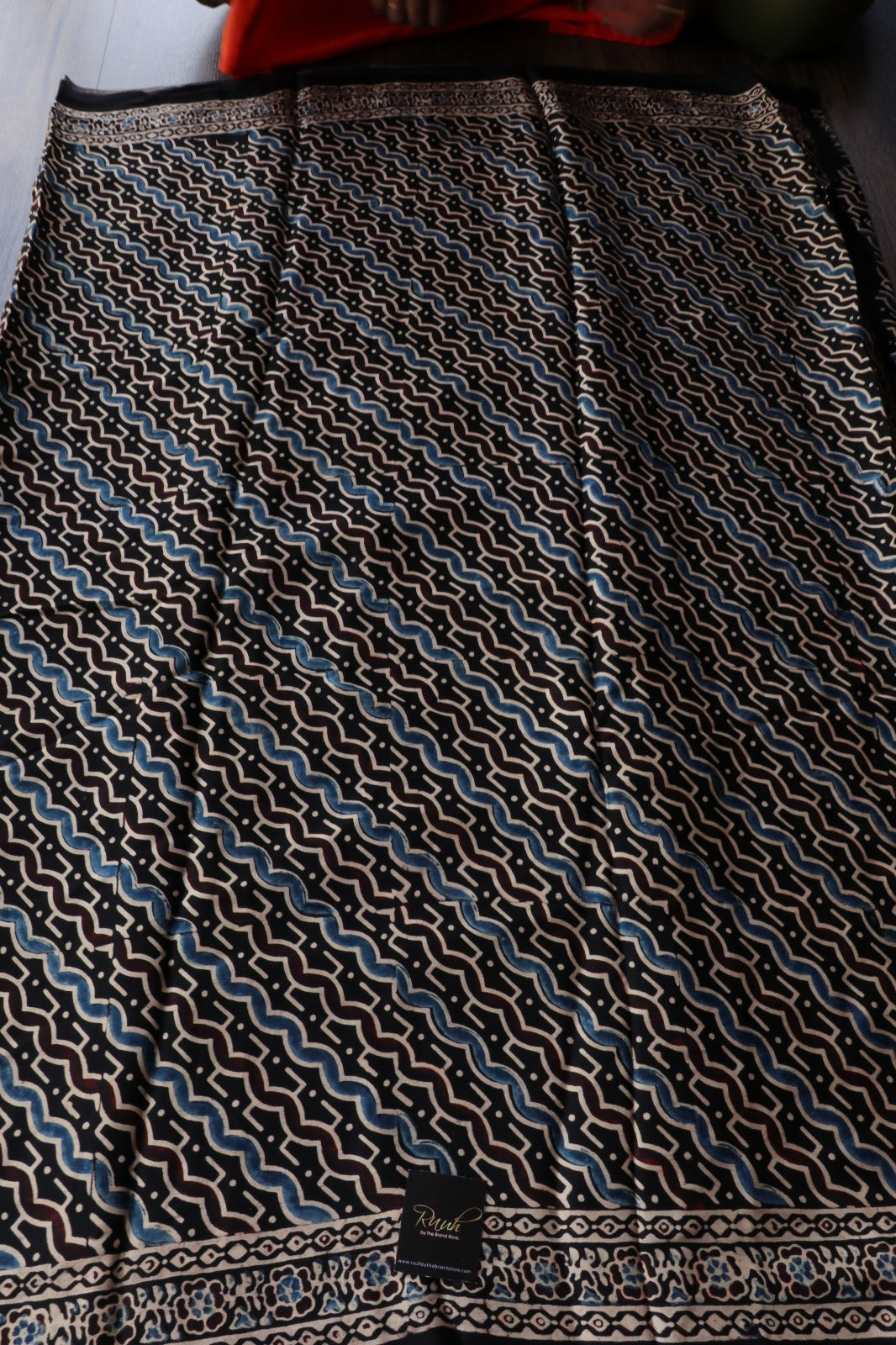 AJRAKH MODAL SILK 2 - TBS26AM