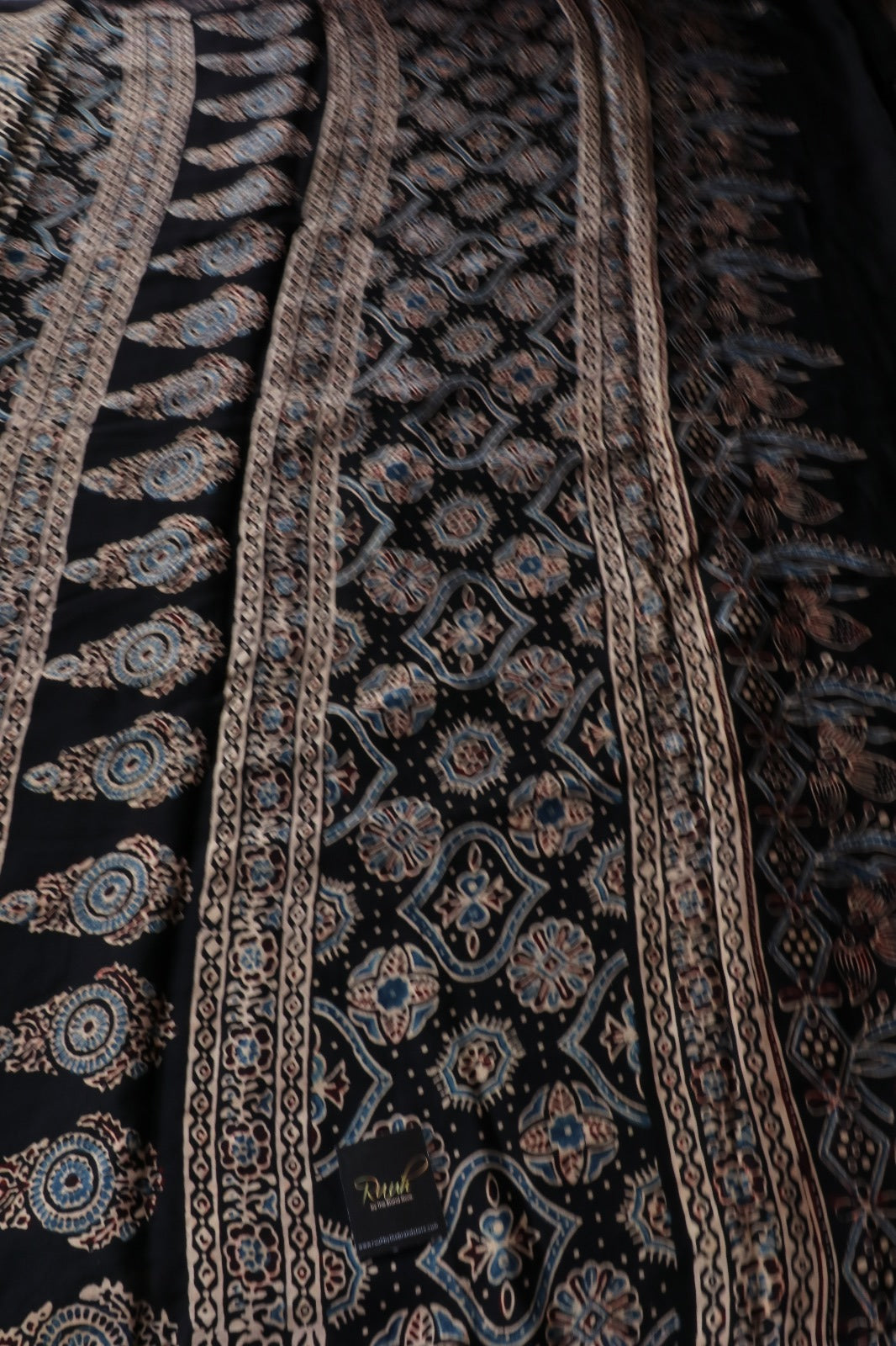 AJRAKH MODAL SILK 2 - TBS26AM