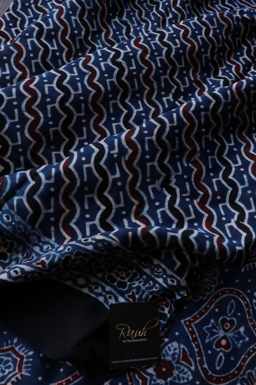 AJRAKH MODAL SILK 6- TBS26AM