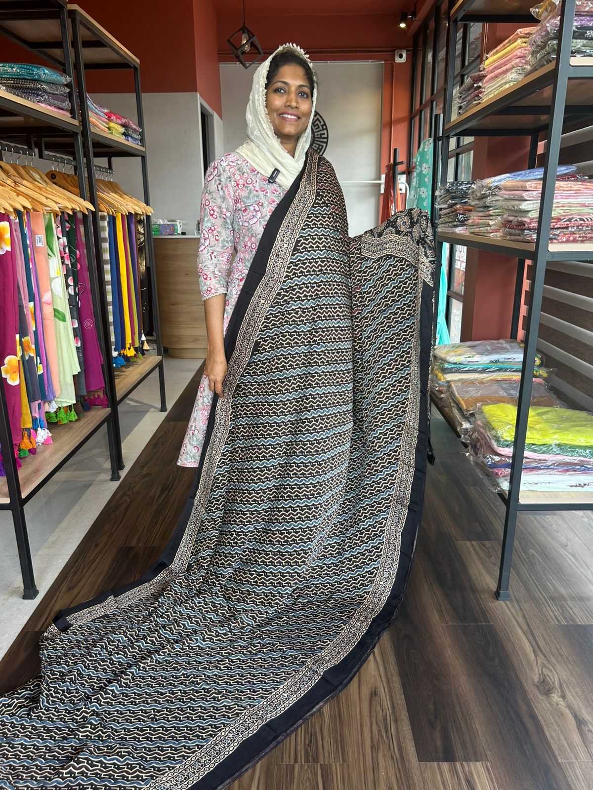 AJRAKH MODAL SILK 2 - TBS26AM