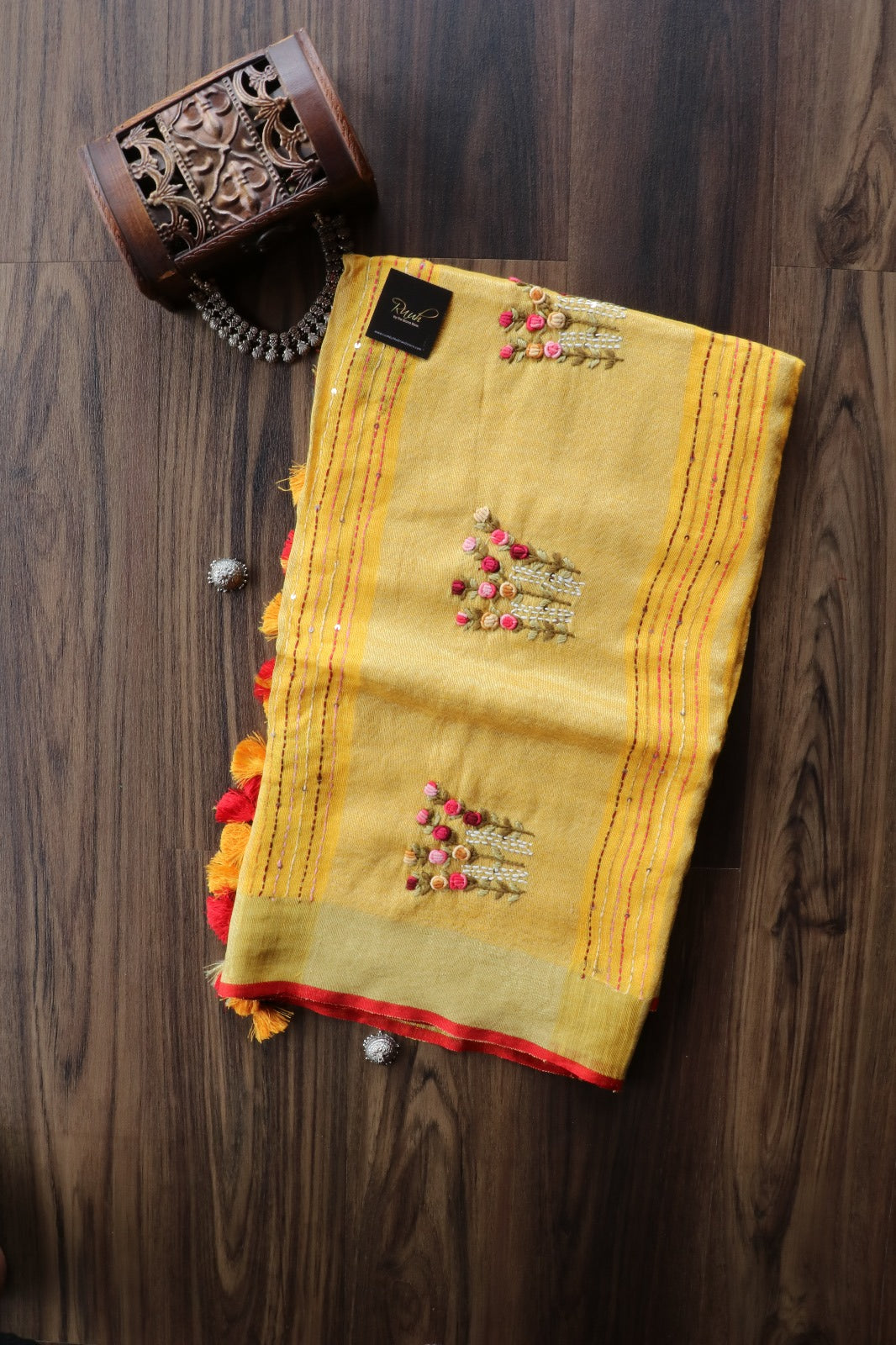 LINEN FRENCH KNOT 5