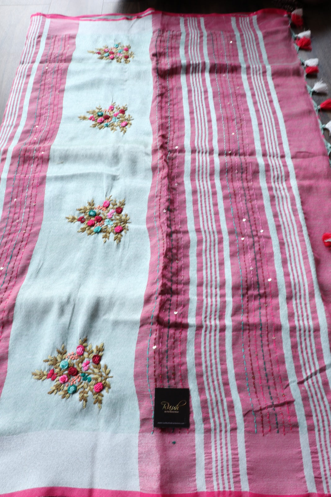 LINEN FRENCHKNOT SAREE 1