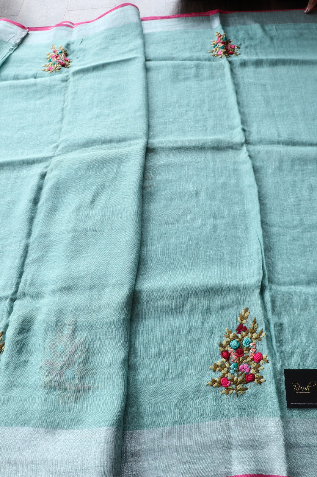 LINEN FRENCHKNOT SAREE 1