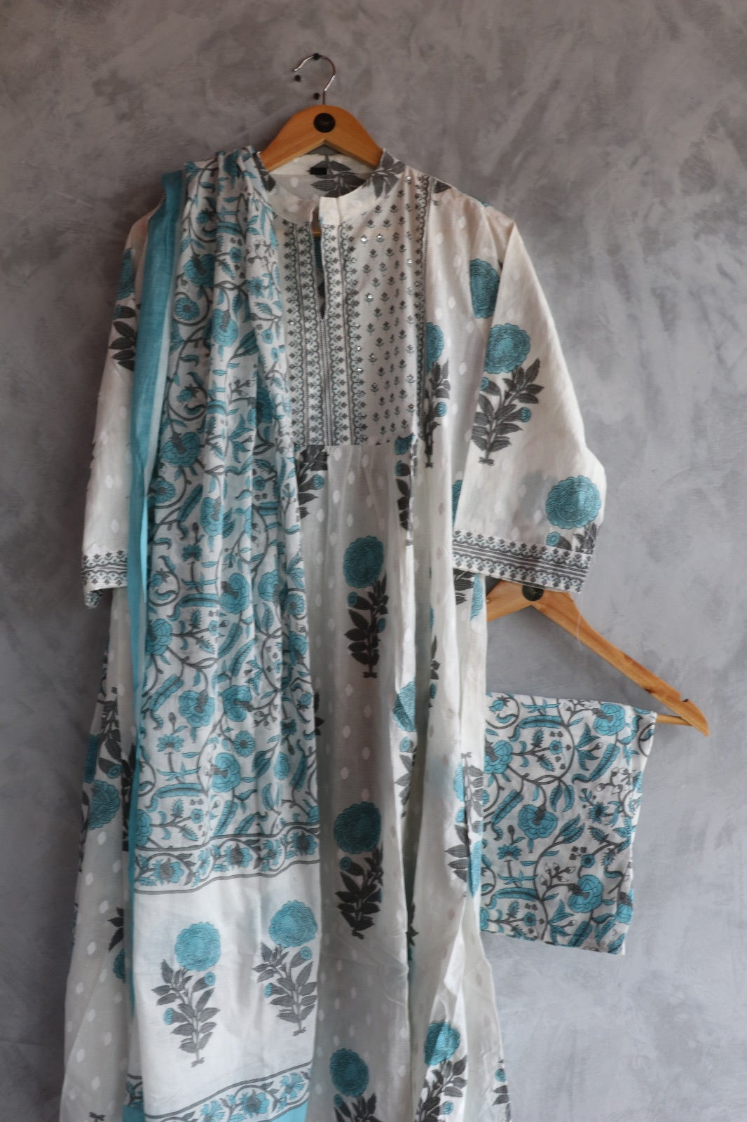 COTTON WHITE SALWAR SUIT SET
