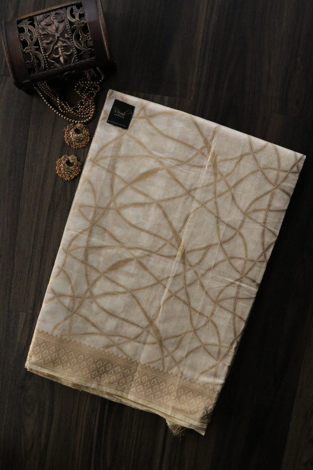 DESIGNER KERALA SAREE IN SEMI SILK