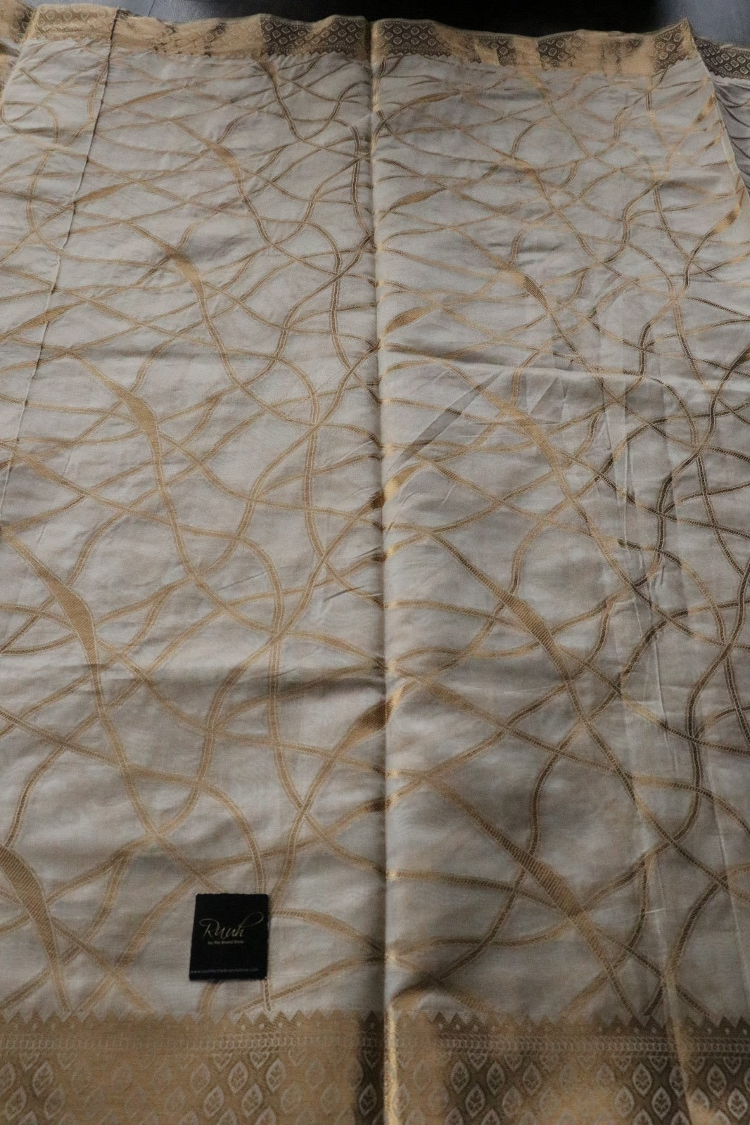 DESIGNER KERALA SAREE IN SEMI SILK