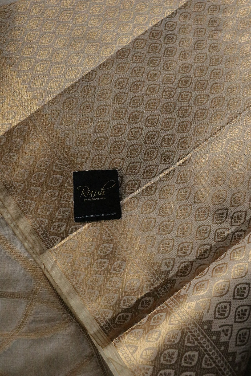 DESIGNER KERALA SAREE IN SEMI SILK
