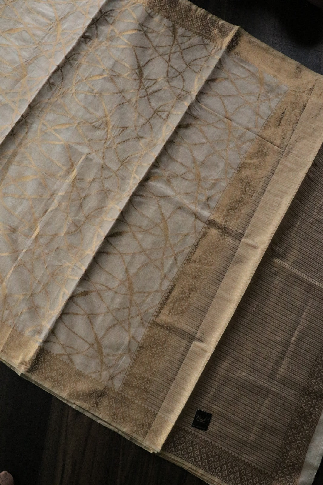 DESIGNER KERALA SAREE IN SEMI SILK