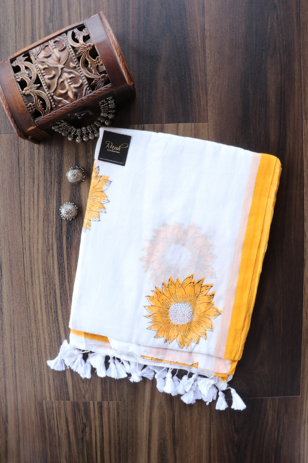SUNFLOWER HANDBLOCK PRINTED MULMUL SAREE
