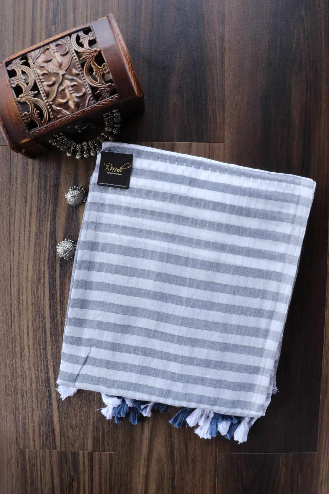 GREY MUL COTTON WITH SILVER ZARI CHECKS