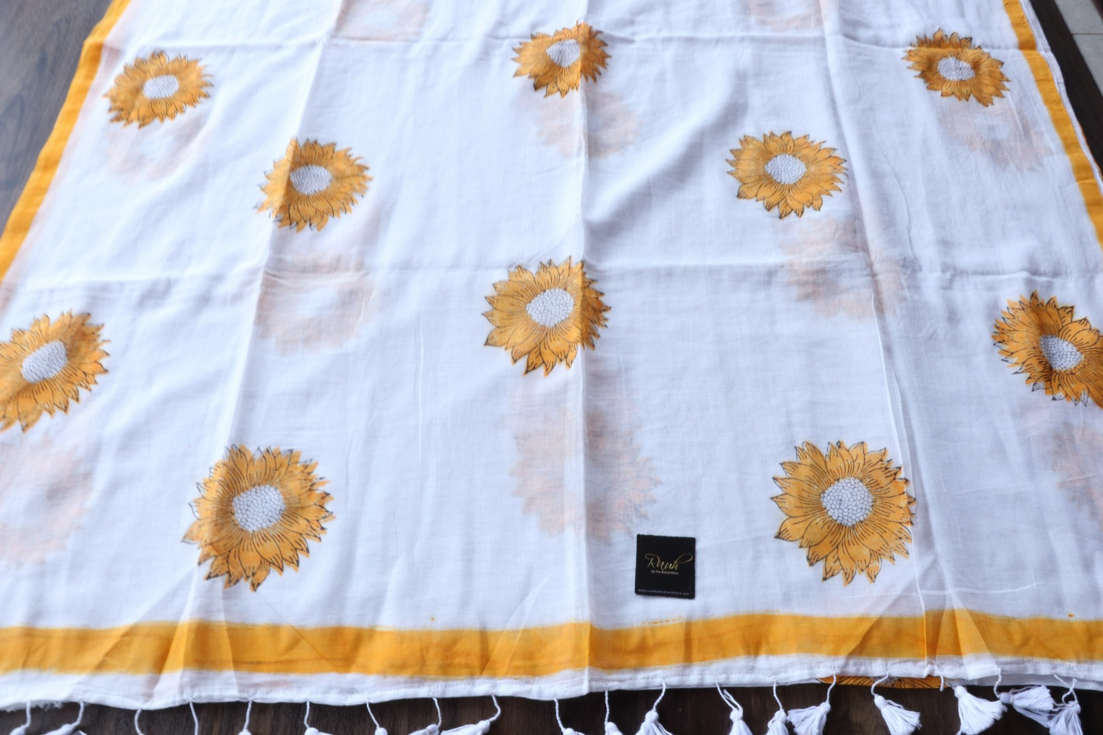 SUNFLOWER HANDBLOCK PRINTED MULMUL SAREE