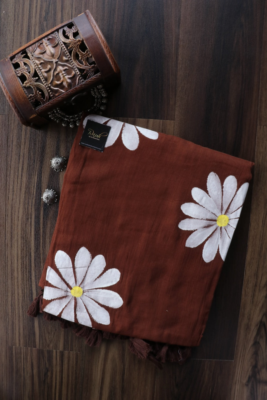BROWN MULMUL DAISY HANDPAINTED SAREE
