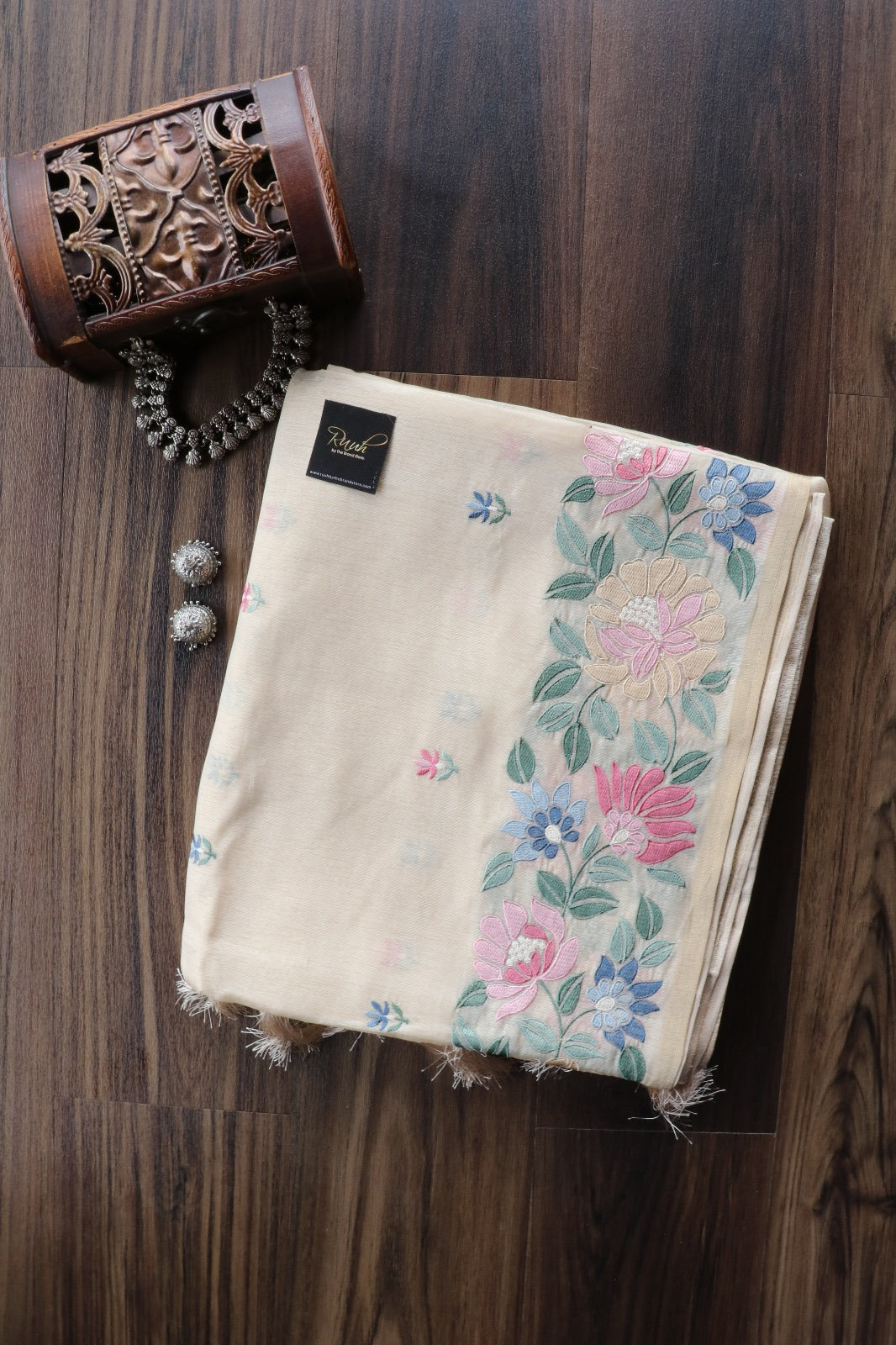 OFF WHITE SEMI TUSSAR WITH FLORAL EMBRODIERY