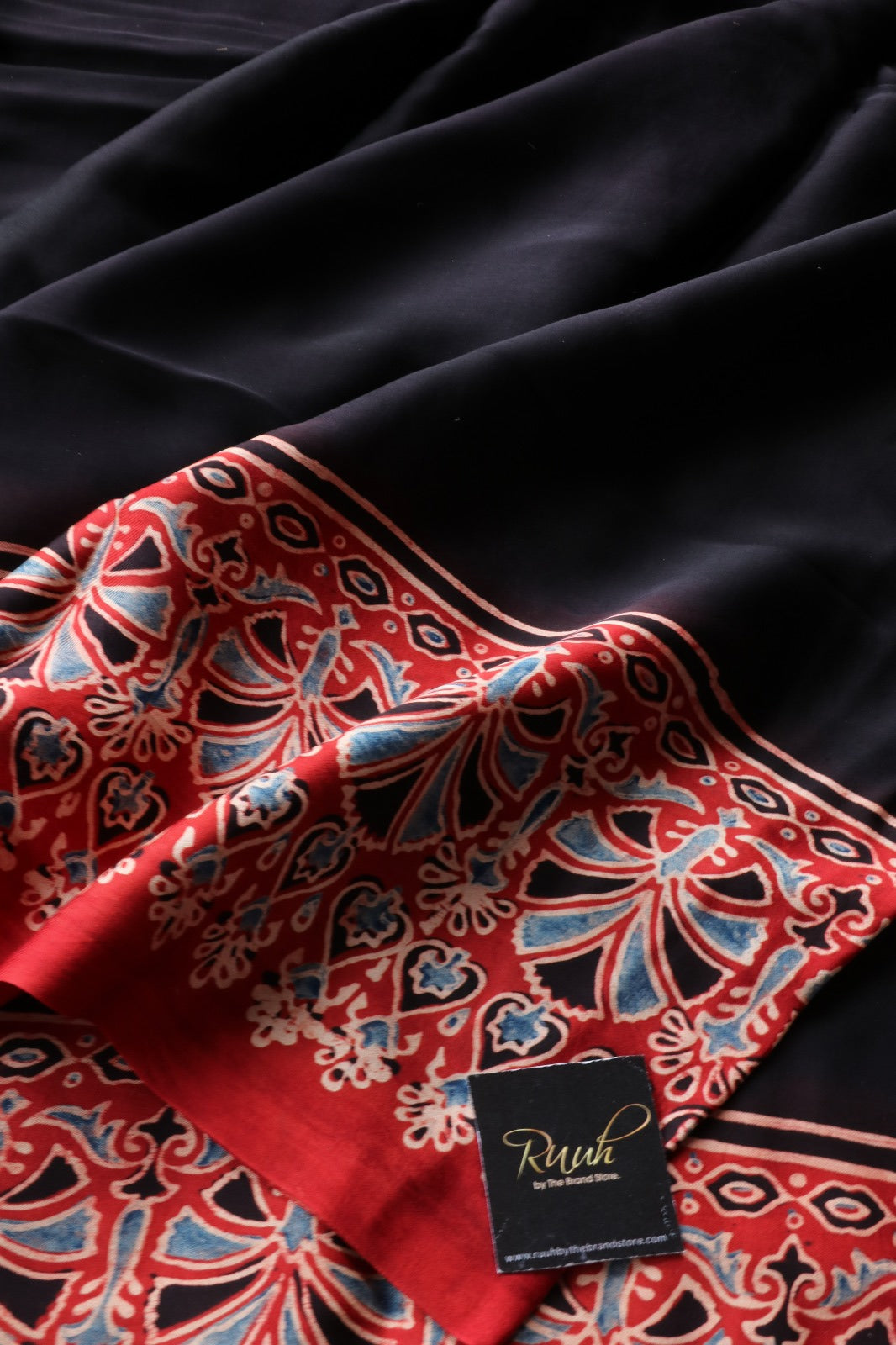 BLACK MODAL SILK WITH RED BORDER