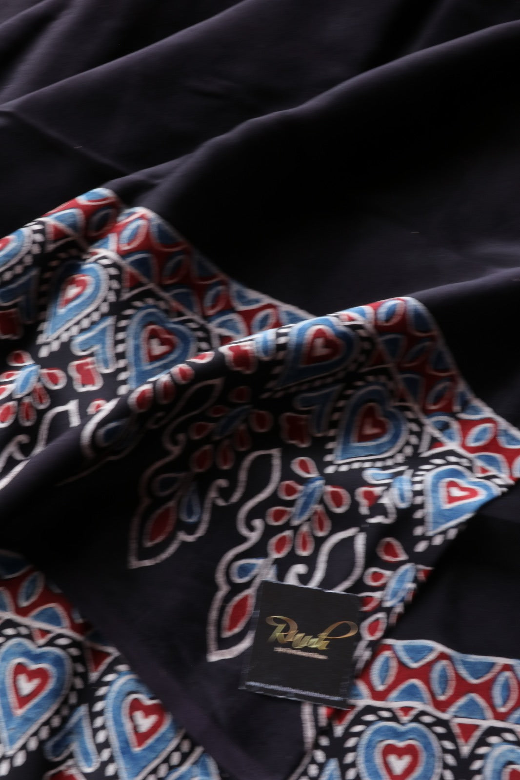 BLACK MODAL SILK WITH BORDER DESIGN