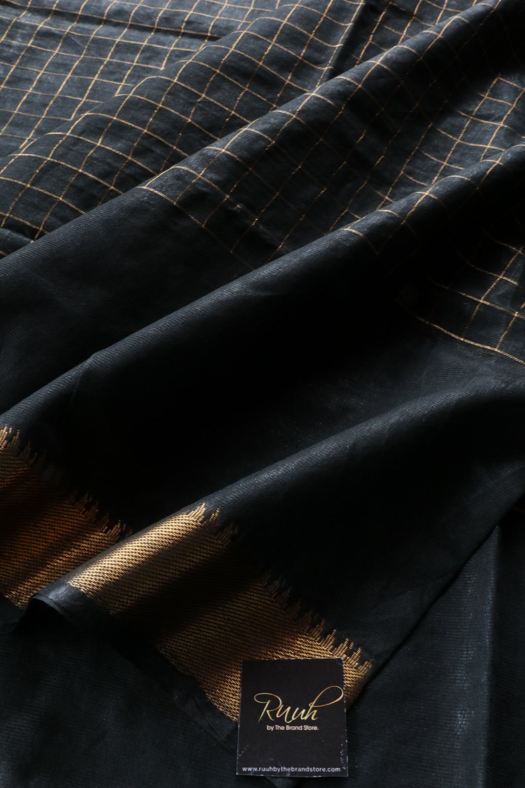 BLACK SEMI SILK CHECKS