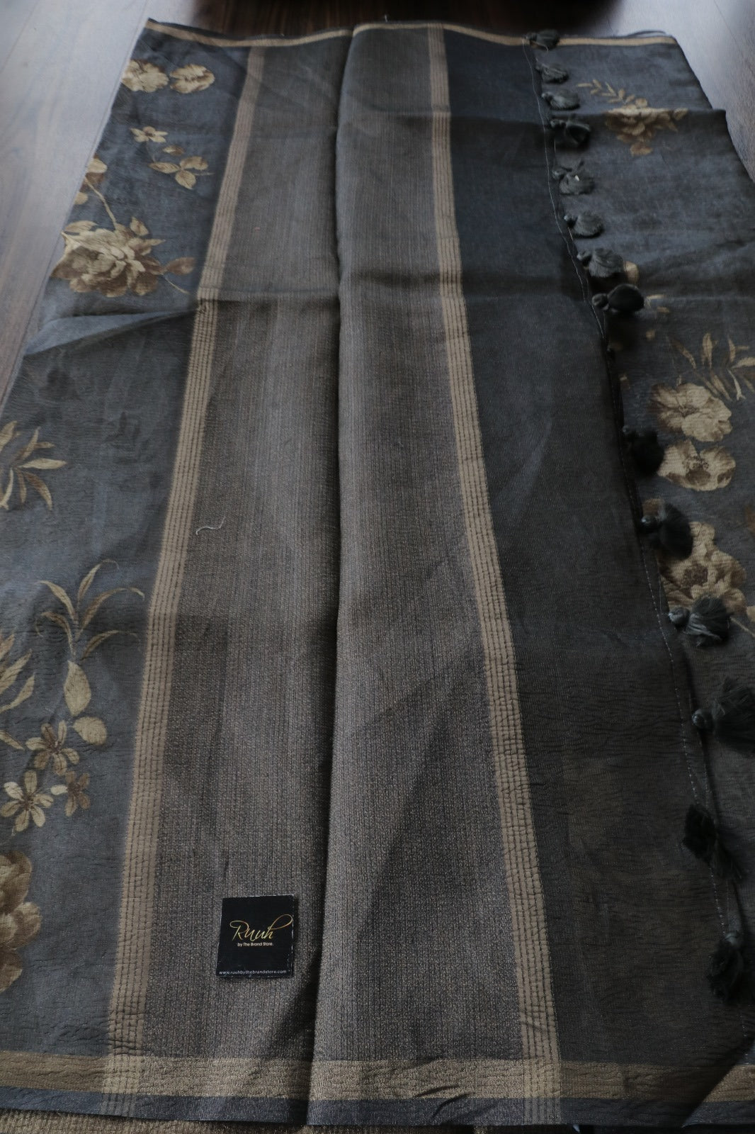 DESIGNER CRUSH DIGITAL PRINTED SAREE 5