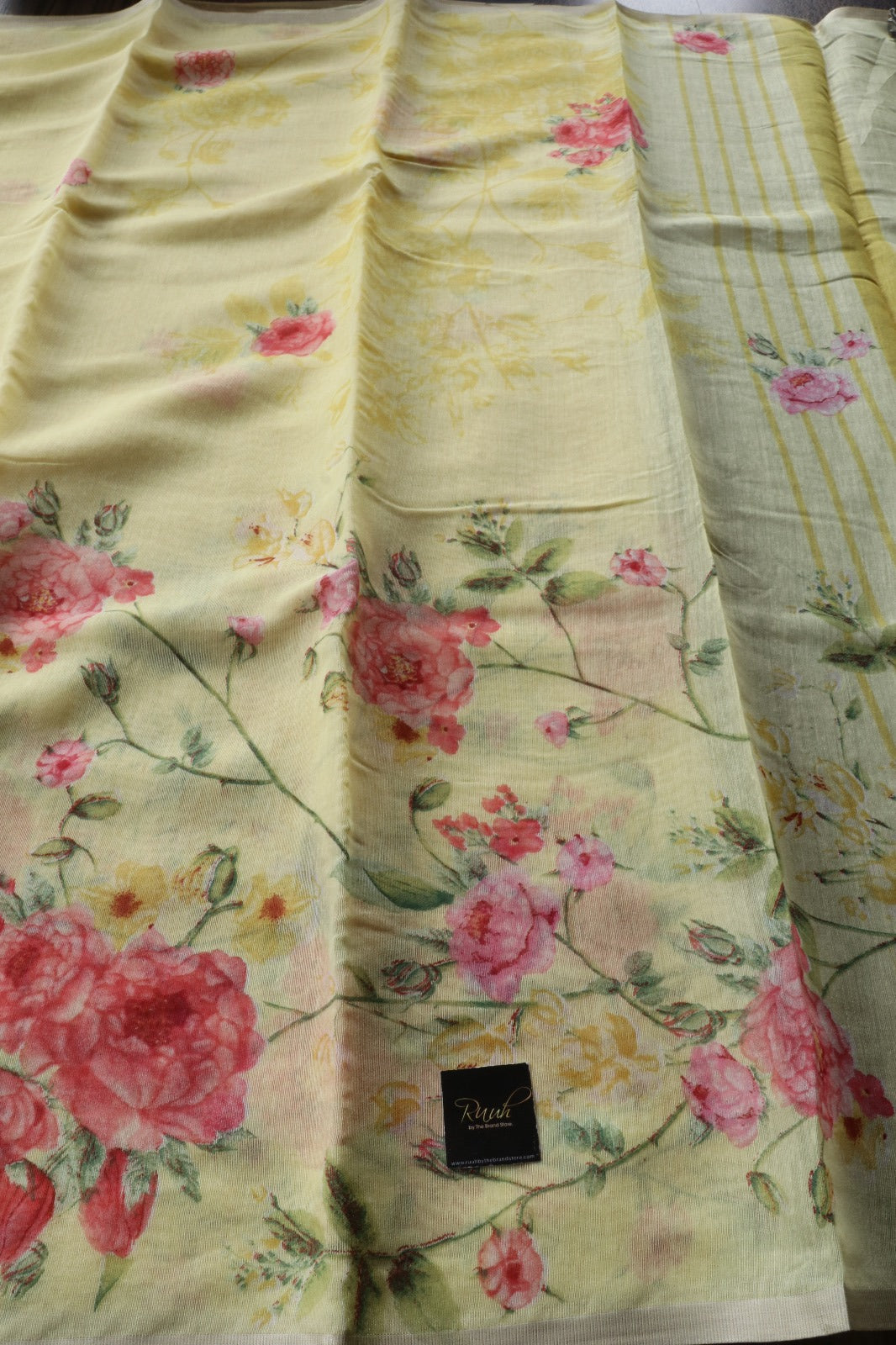 LIGHT YELLOW SEMI LINEN FLORAL PRINTED SAREE