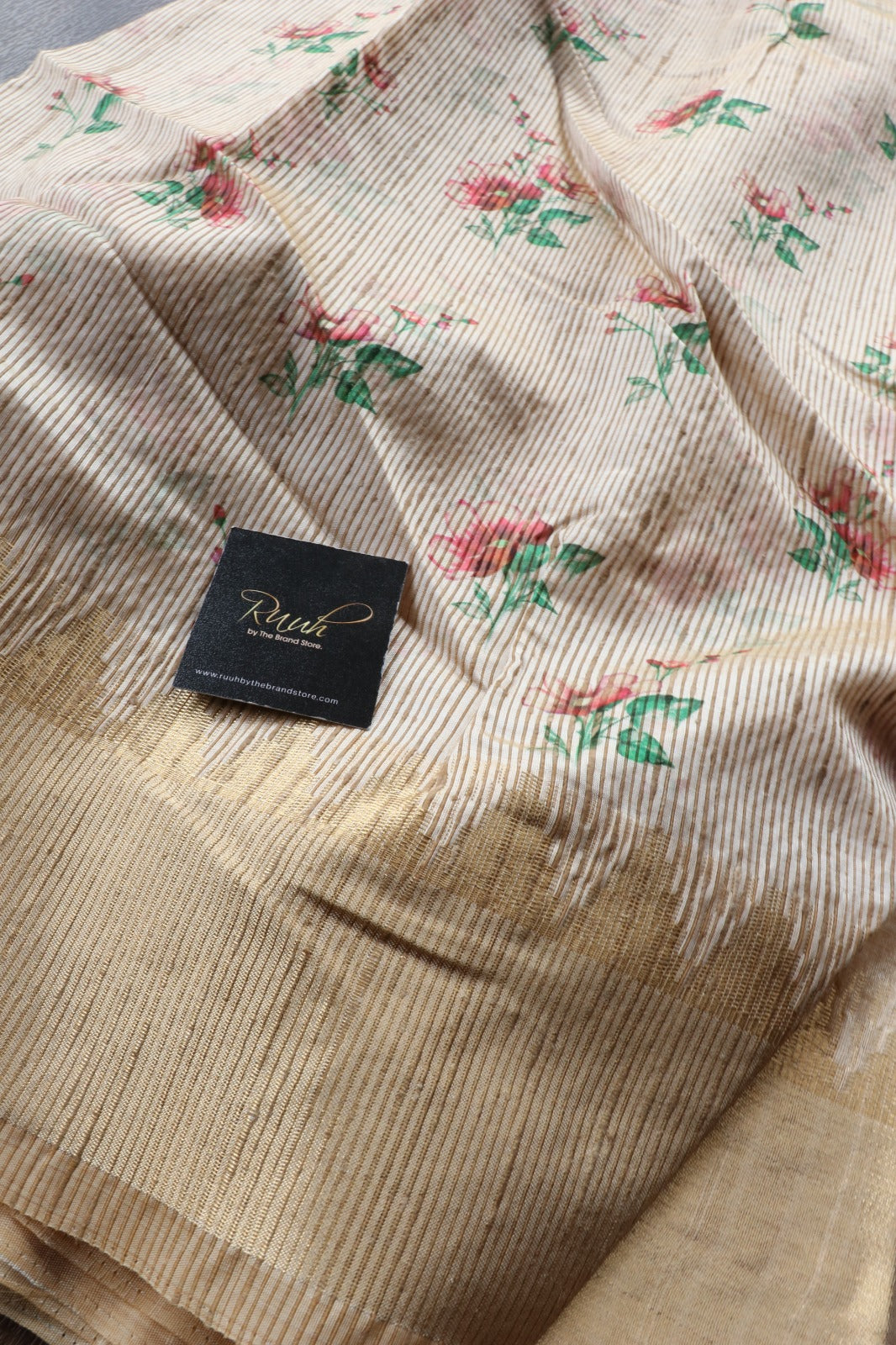 SMALL FLORAL PRINTED SEMI SILK SAREE