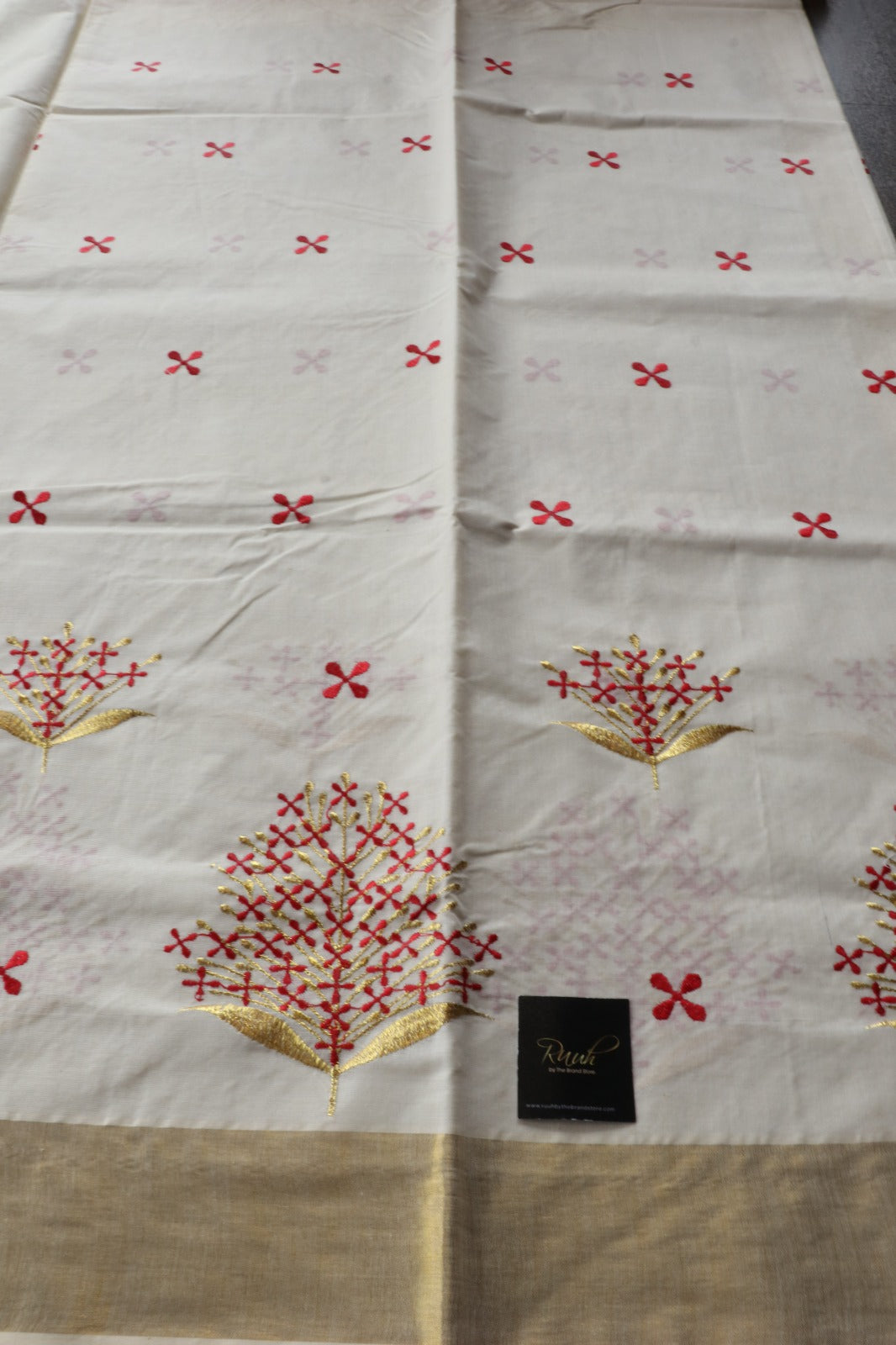 THECHI EMBROIDERY ON KERALA COTTON