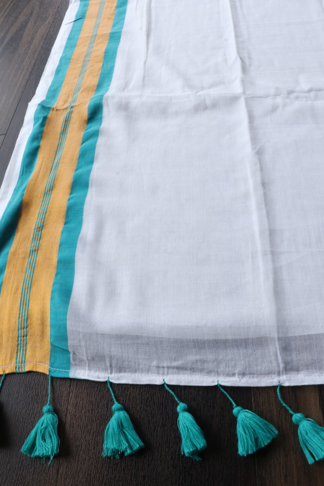 FIROZI BLUE BORDER MULMUL SAREE