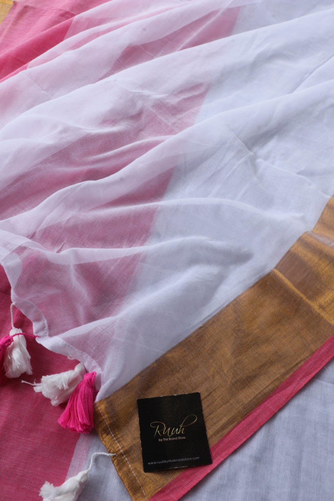 PINK WHITE COMBINATION MULMUL SAREE