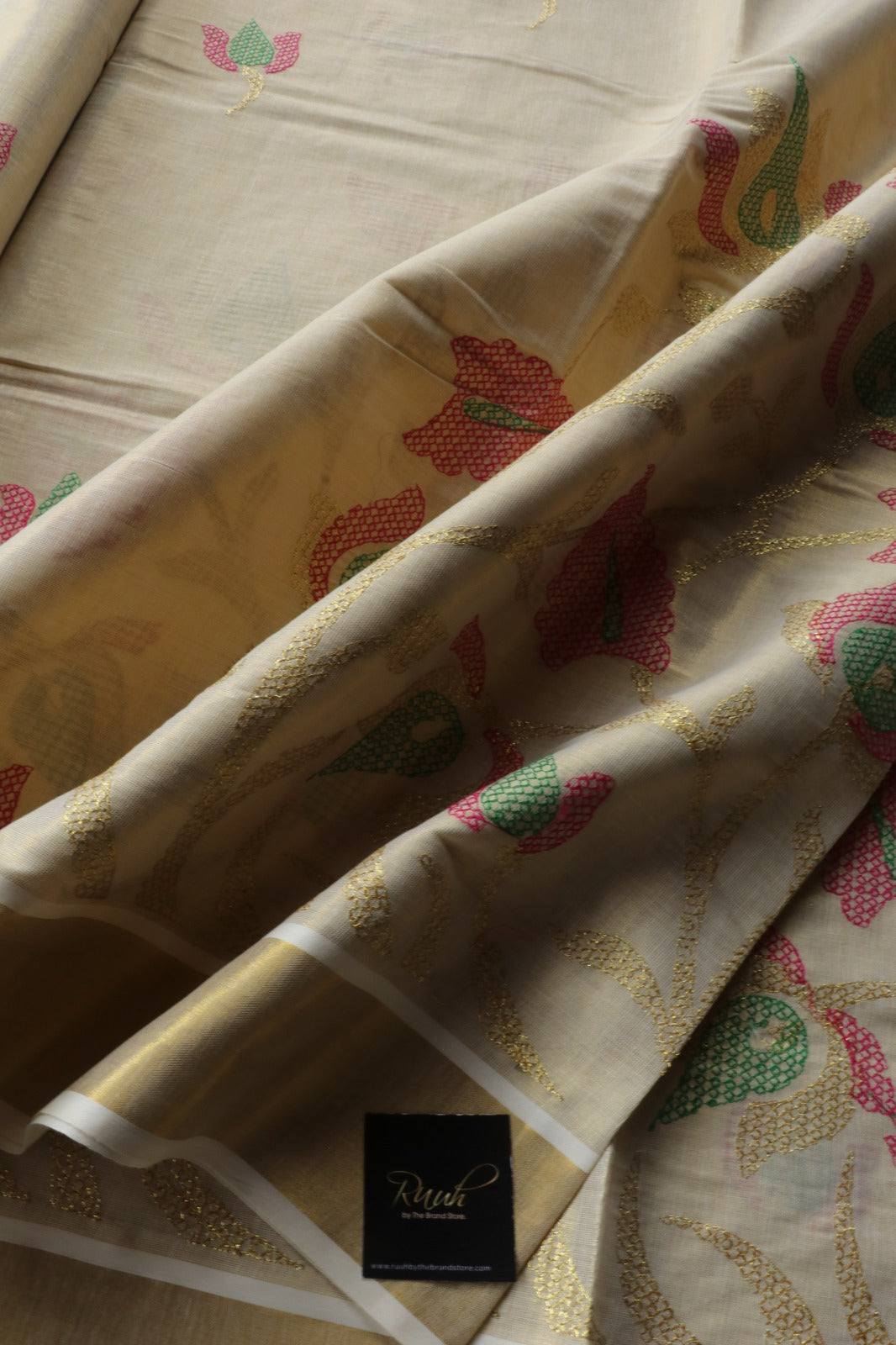 DARK PINK-GREEN LOTUS EMBROIDERY ON TISSUE SAREE