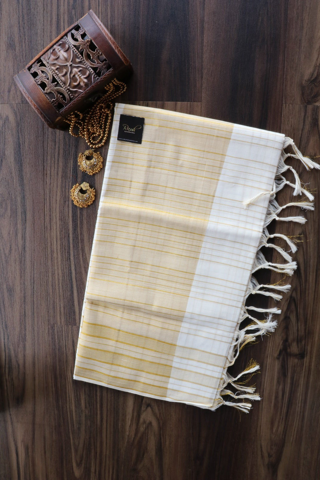 COTTON SAREE WITH HORIZONTAL STRIPES