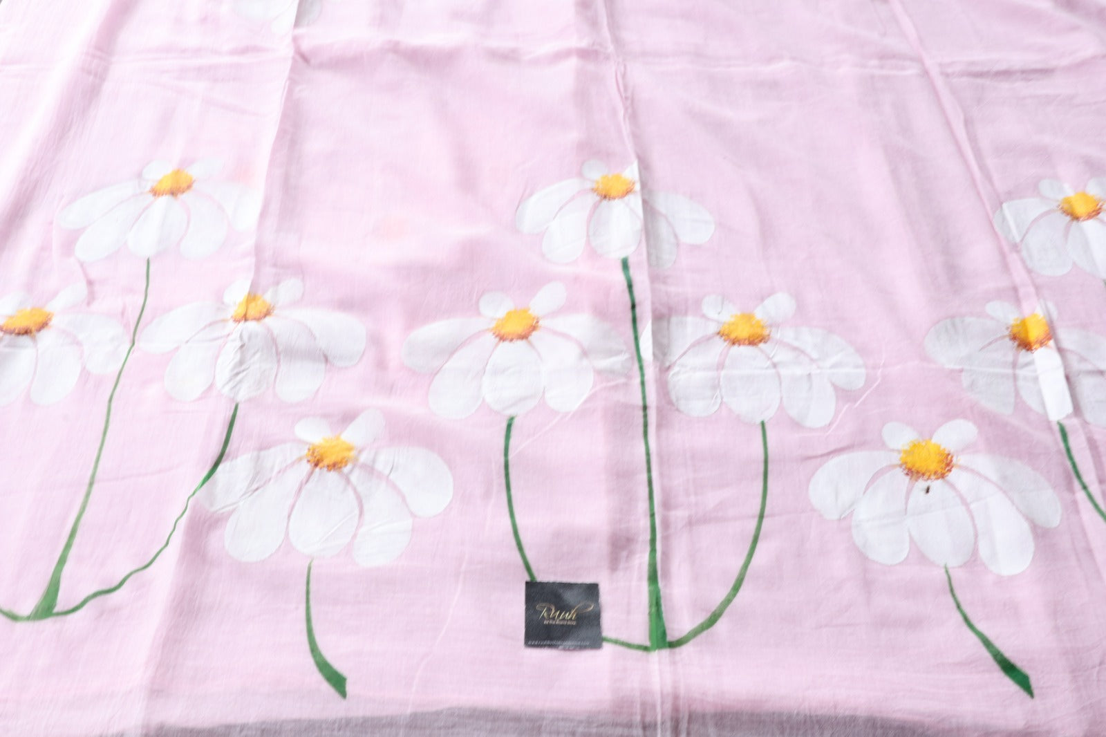 LIGHT PINK MULMUL HANDPAINTED DAISY SAREE