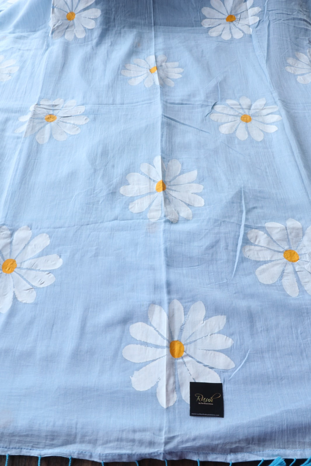 LIGHT BLUE DAISY HANDPAINTED MULMUL SAREE