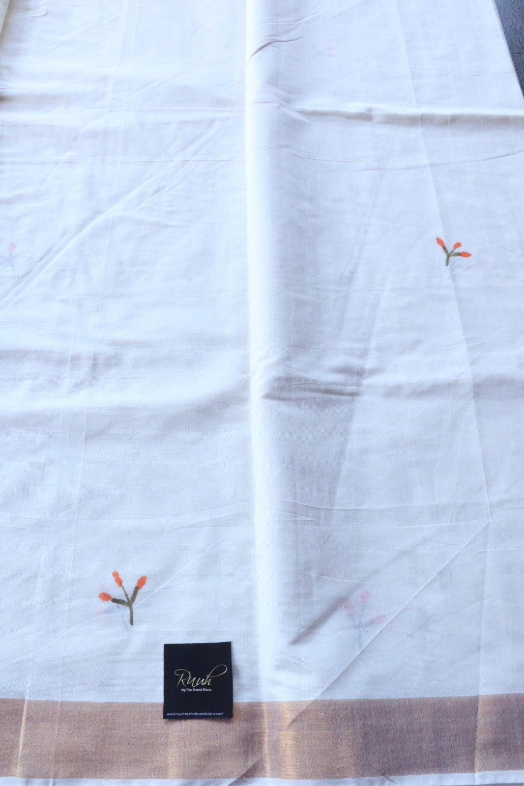 SMALL FLORAL HANDPAINT ON KERALA COTTON SAREE -PEACH