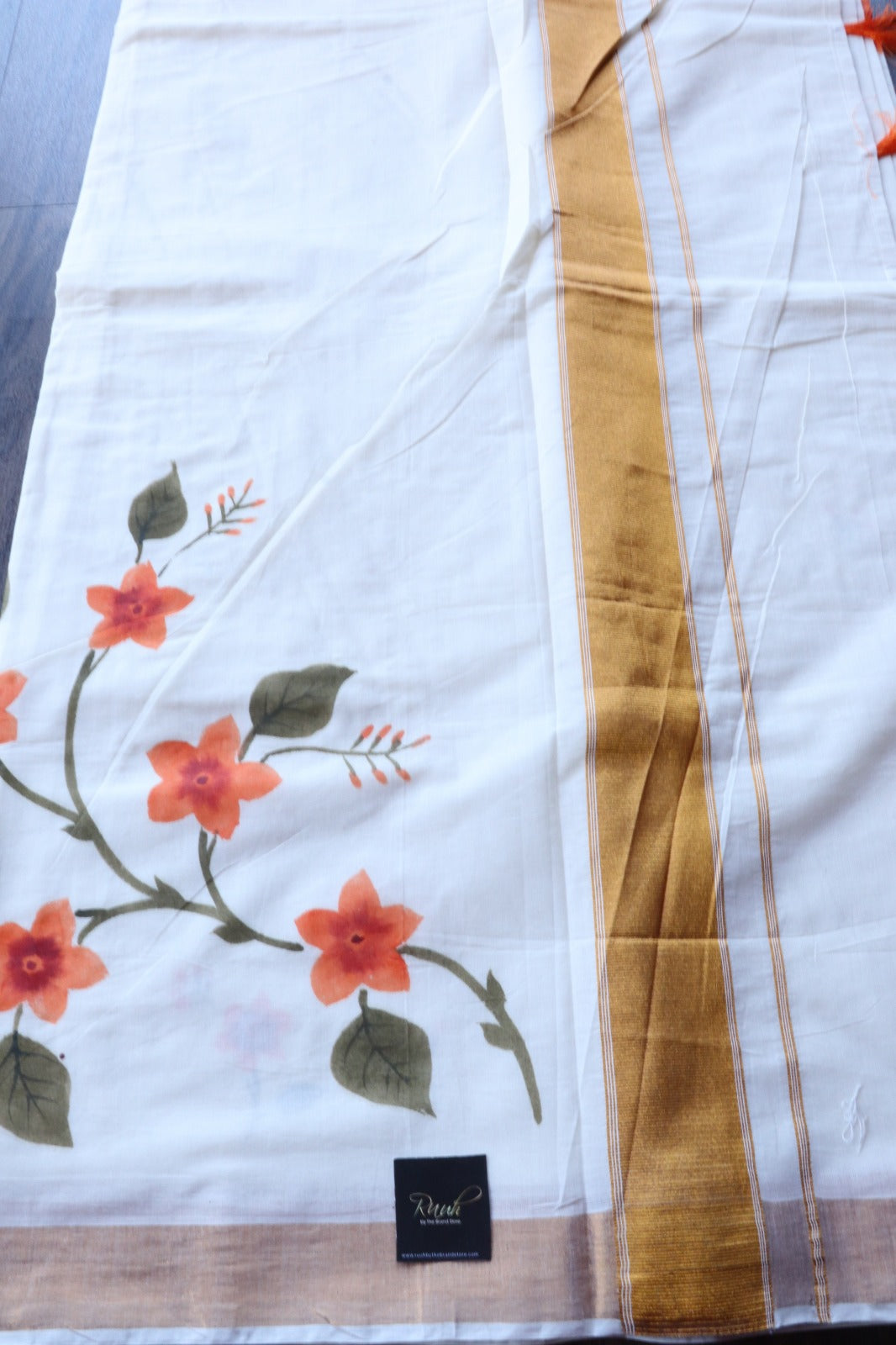 SMALL FLORAL HANDPAINT ON KERALA COTTON SAREE -PEACH