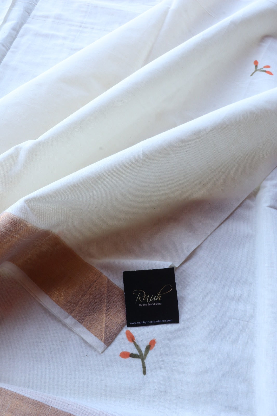 SMALL FLORAL HANDPAINT ON KERALA COTTON SAREE -PEACH