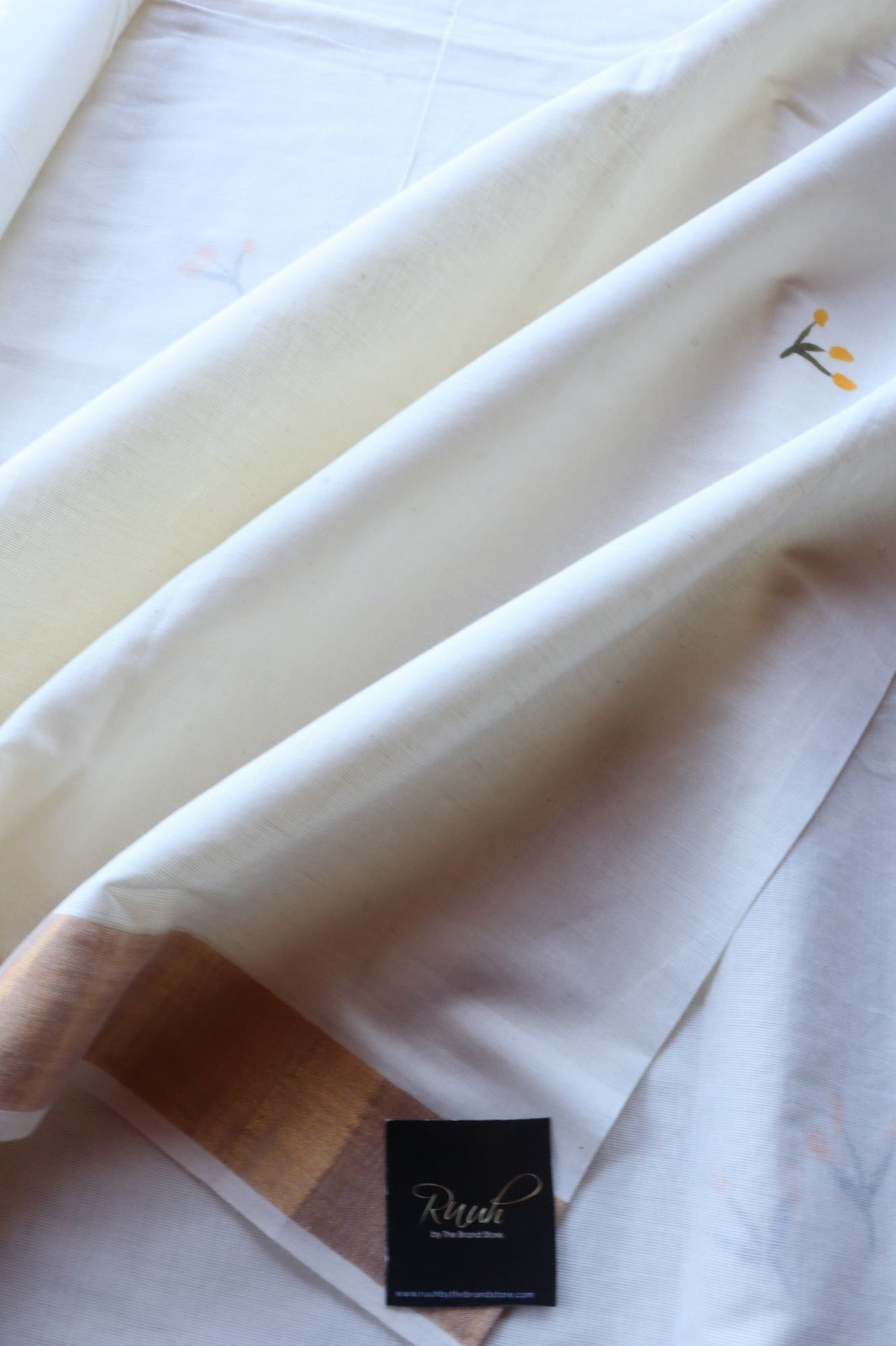 SMALL FLORAL HANDPAINT ON KERALA COTTON SAREE