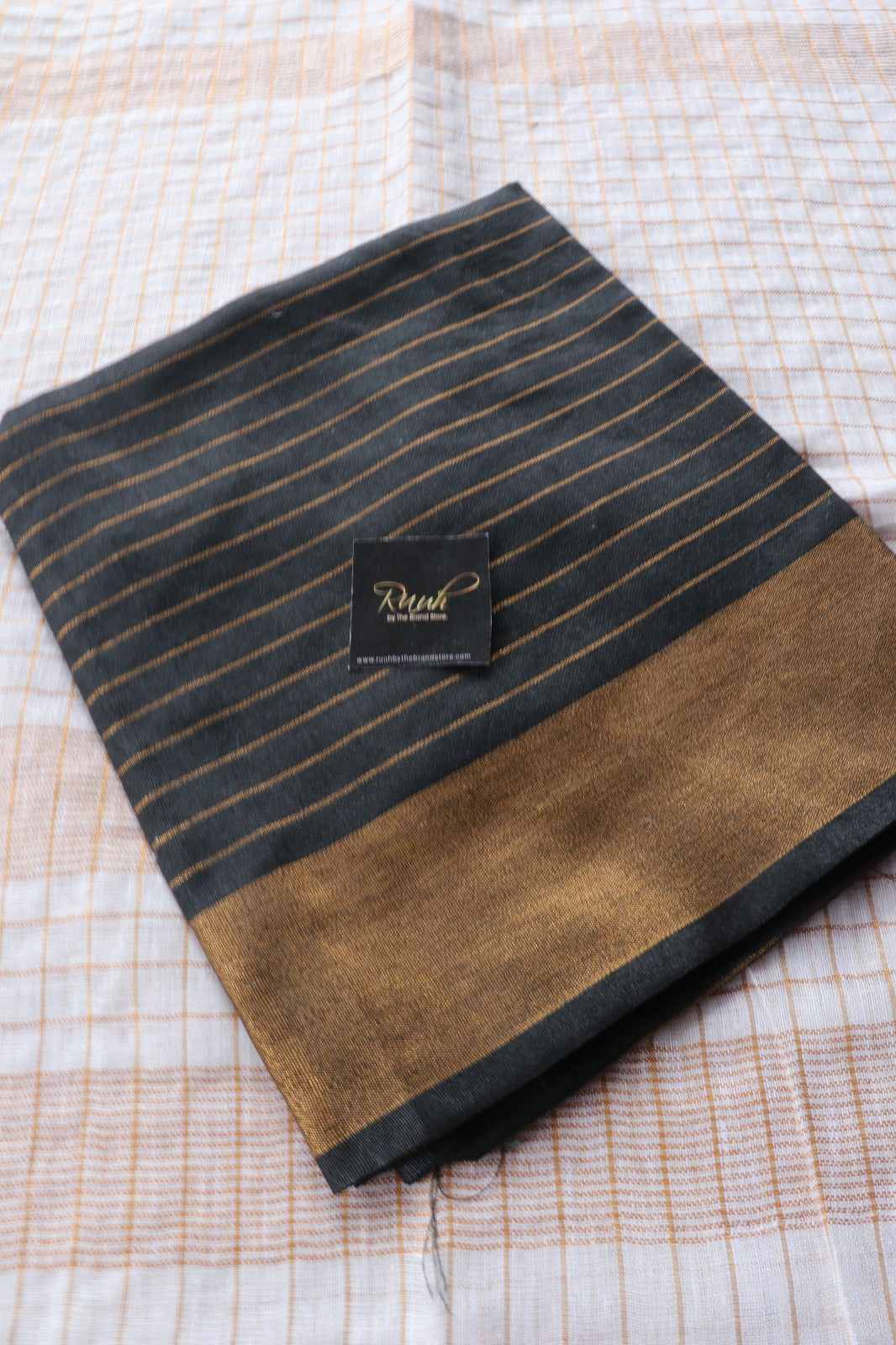 LINEN CHECKS WITH BLACK EDGING