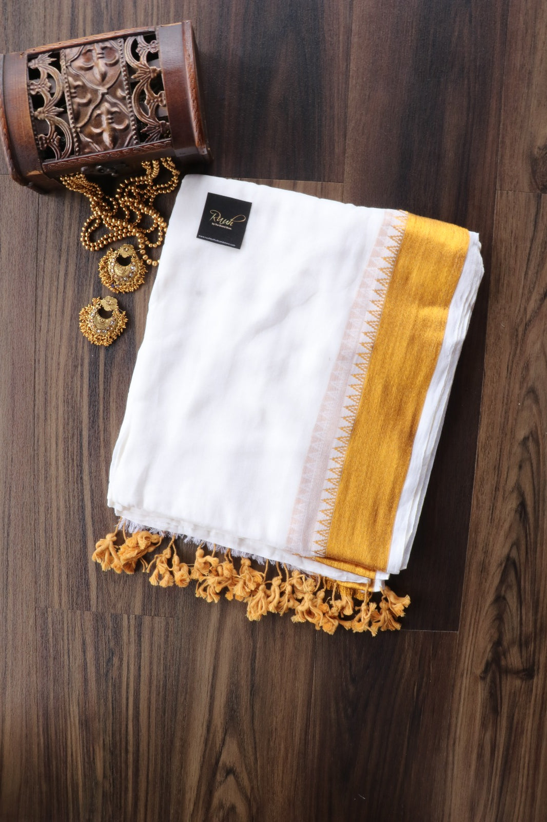 OFF WHITE MULMUL WITH TEMPLE BORDER