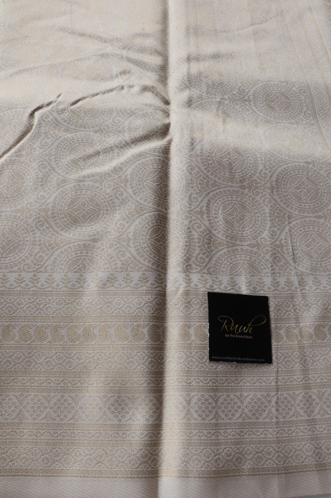 LIGHT GOLD SMALL FLORAL PATTERN SAREE