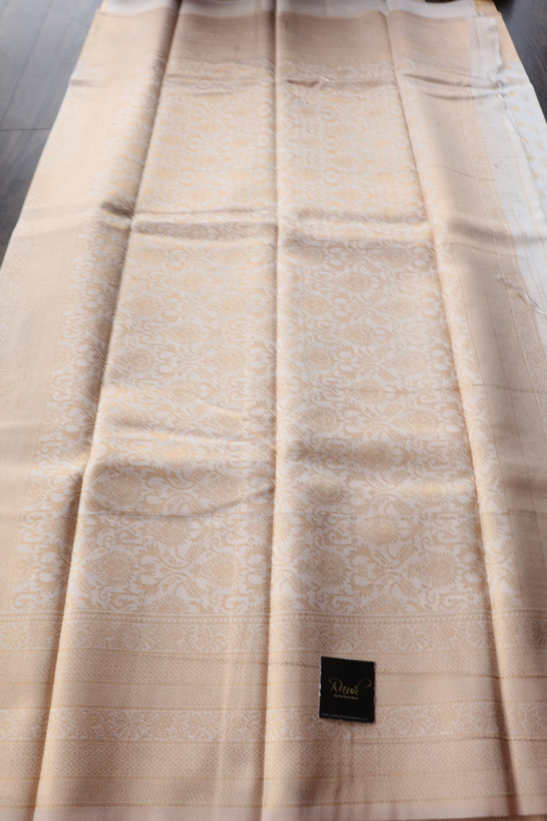 SEMI SILK SAREE IN LIGHT GOLD WEAVE 1
