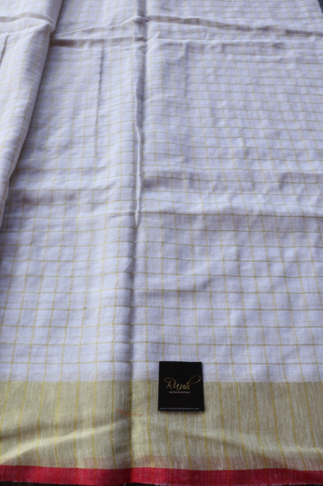 LINEN CHECKS WITH RED EDGING