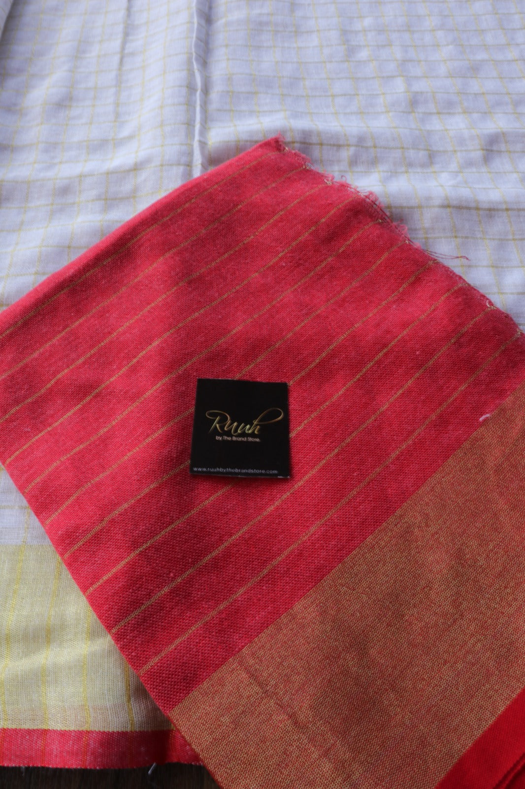 LINEN CHECKS WITH RED EDGING
