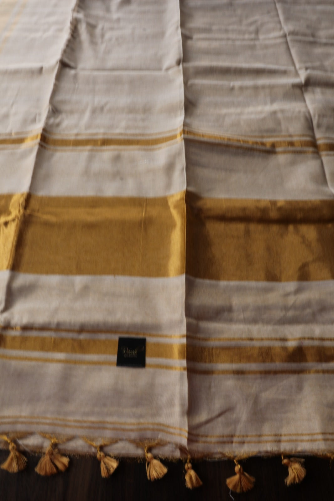LINEN TISSUE GOLD COLOUR